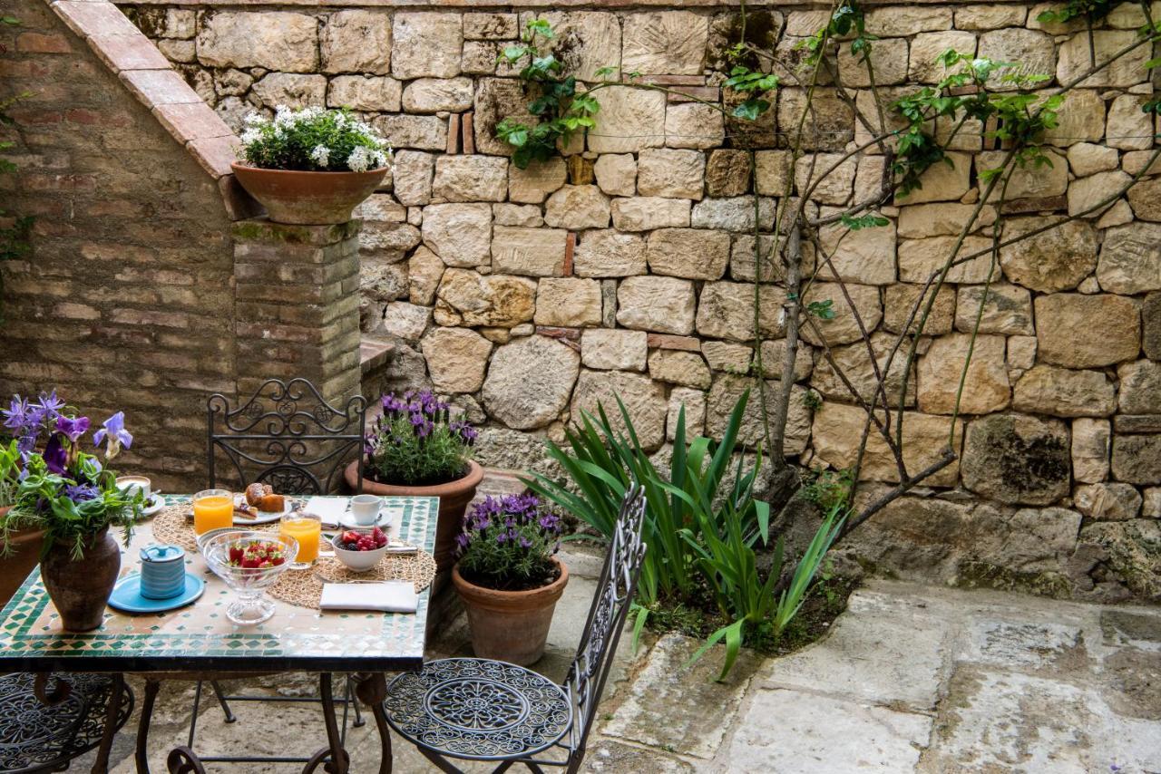 Borgo Pignano Tuscany エクステリア 写真