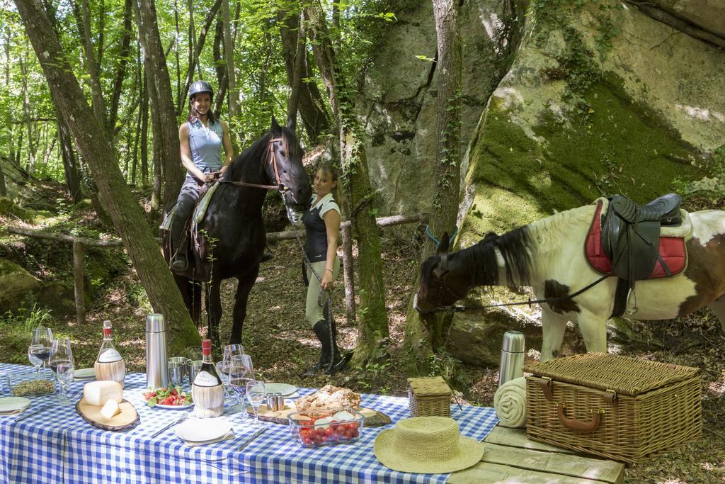 Borgo Pignano Tuscany エクステリア 写真