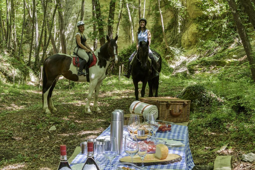 Borgo Pignano Tuscany エクステリア 写真