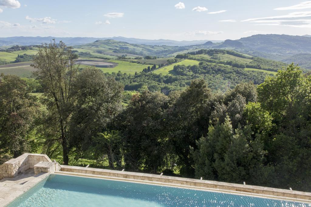 Borgo Pignano Tuscany エクステリア 写真